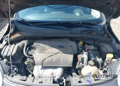 2016 Fiat 500X Trekking z USA, uszkodzony, nr VIN ZFBCFYCT6GP391983